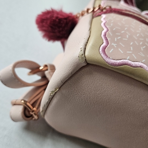 Danielle Nicole Disney Minnie Mouse Iced Vovo Backpack NWT main image 10